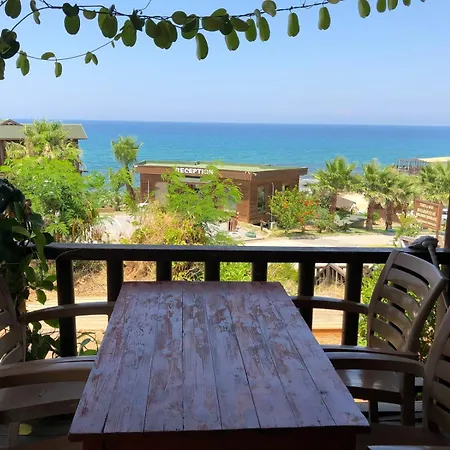 Zambak Holiday Village & Restaurant Seafront Location ! Hotel Kalogrea