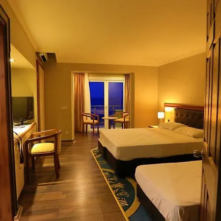 Zambak Holiday Village & Restaurant Seafront Location ! Ξενοδοχείο *